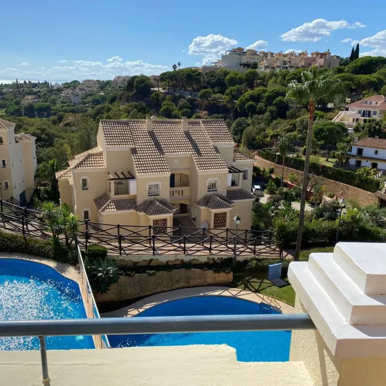 Venta de ático dúplex en Elviria