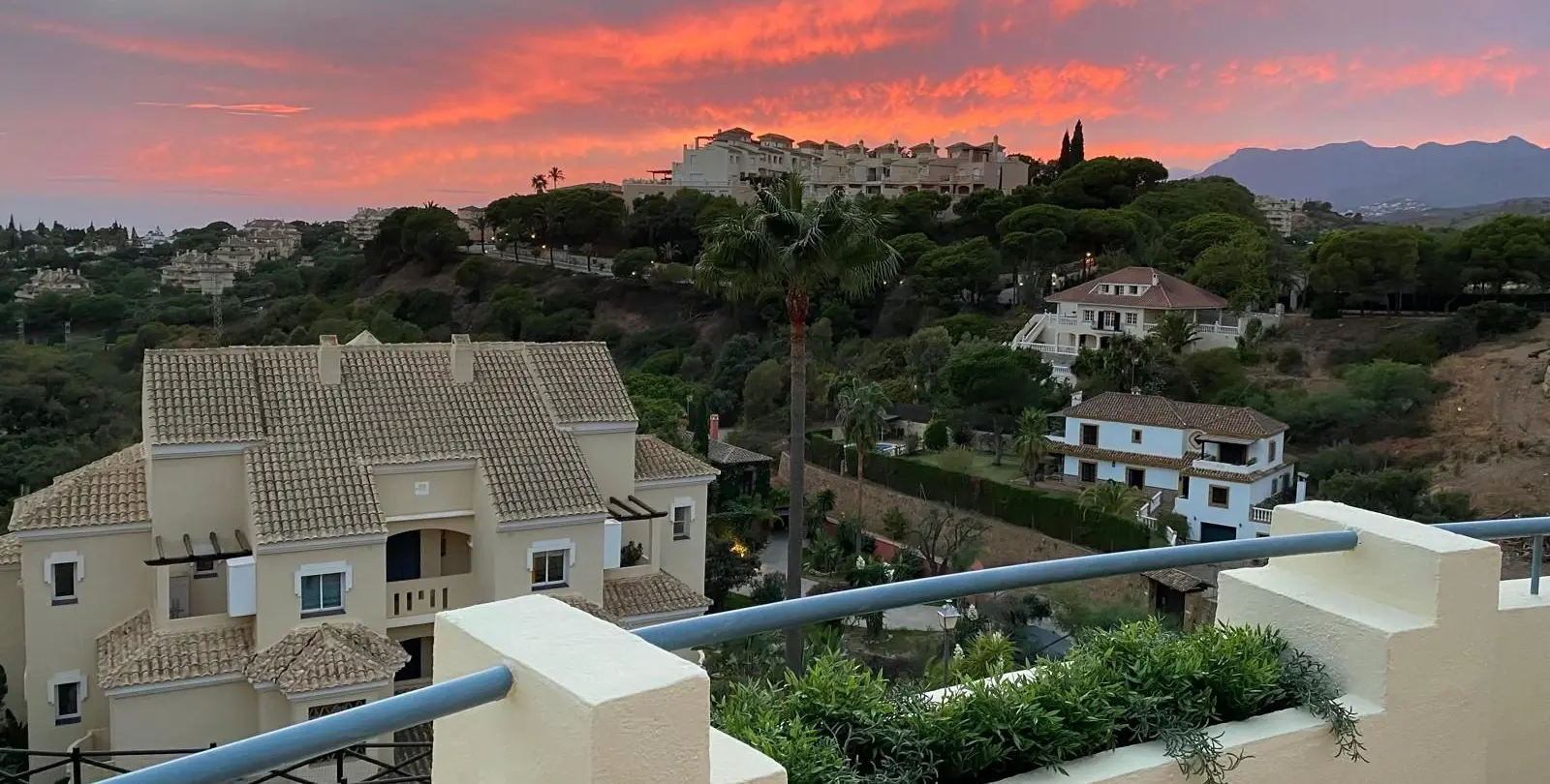 Venta de ático dúplex en Elviria 7