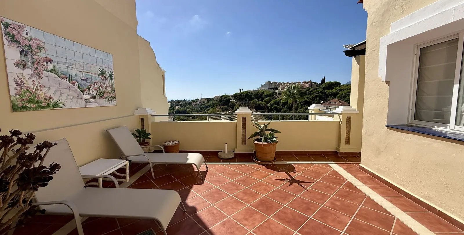 Venta de ático dúplex en Elviria 11
