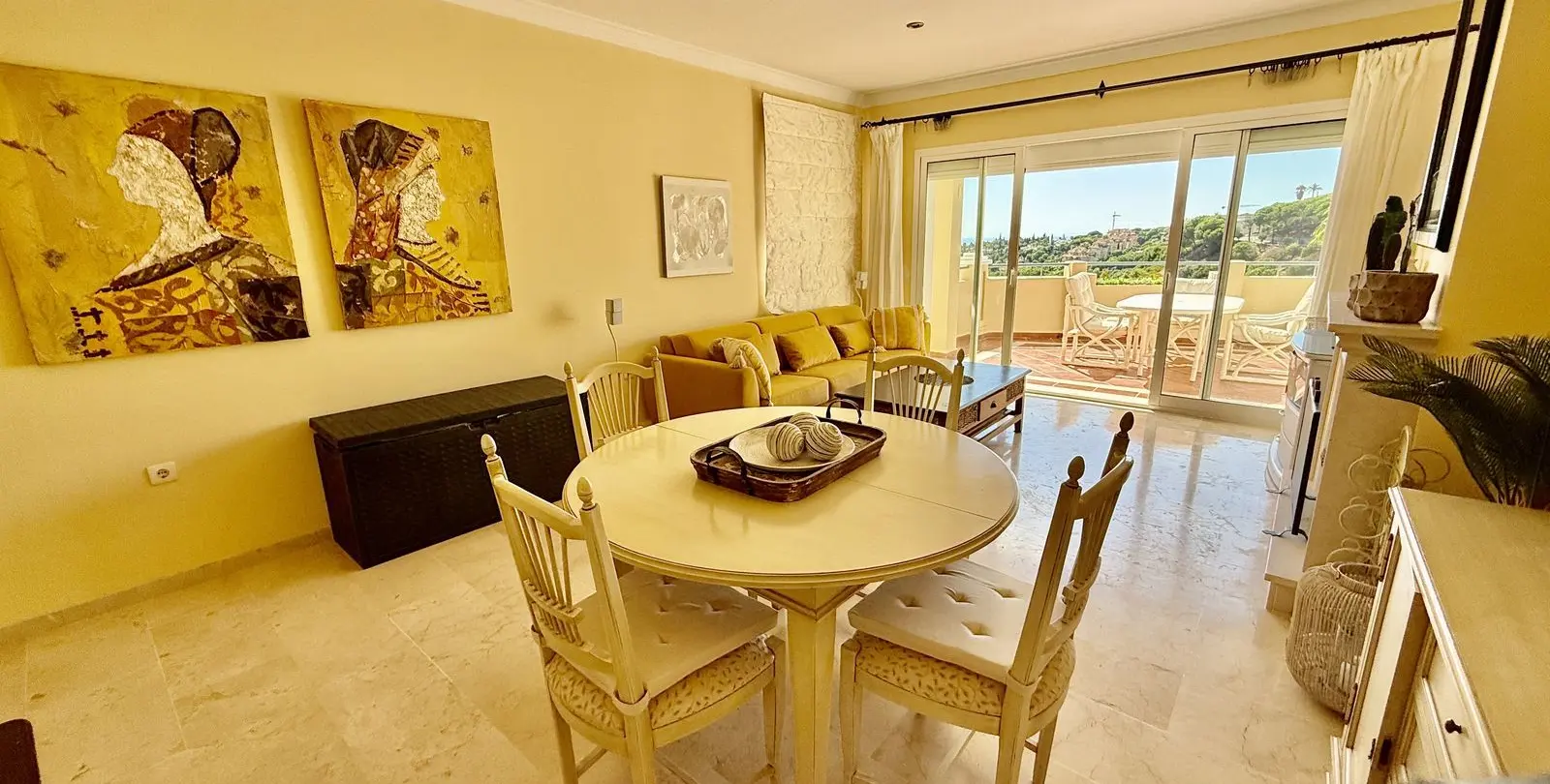 Venta de ático dúplex en Elviria 18