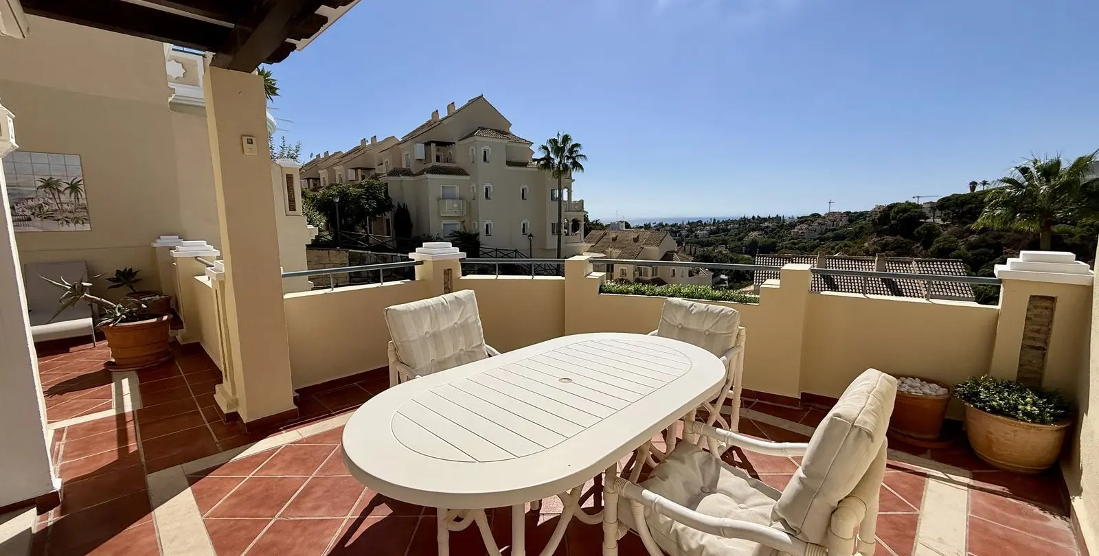 Venta de ático dúplex en Elviria 29
