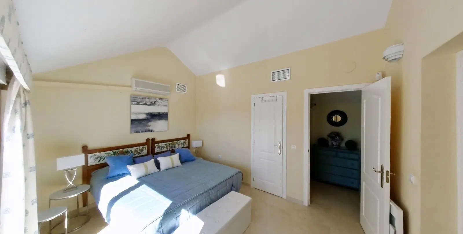 Venta de ático dúplex en Elviria 34