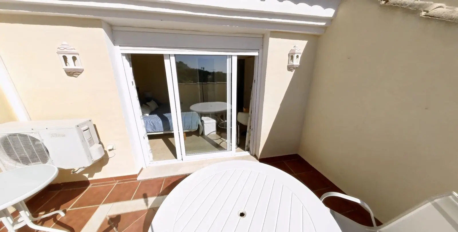 Venta de ático dúplex en Elviria 37