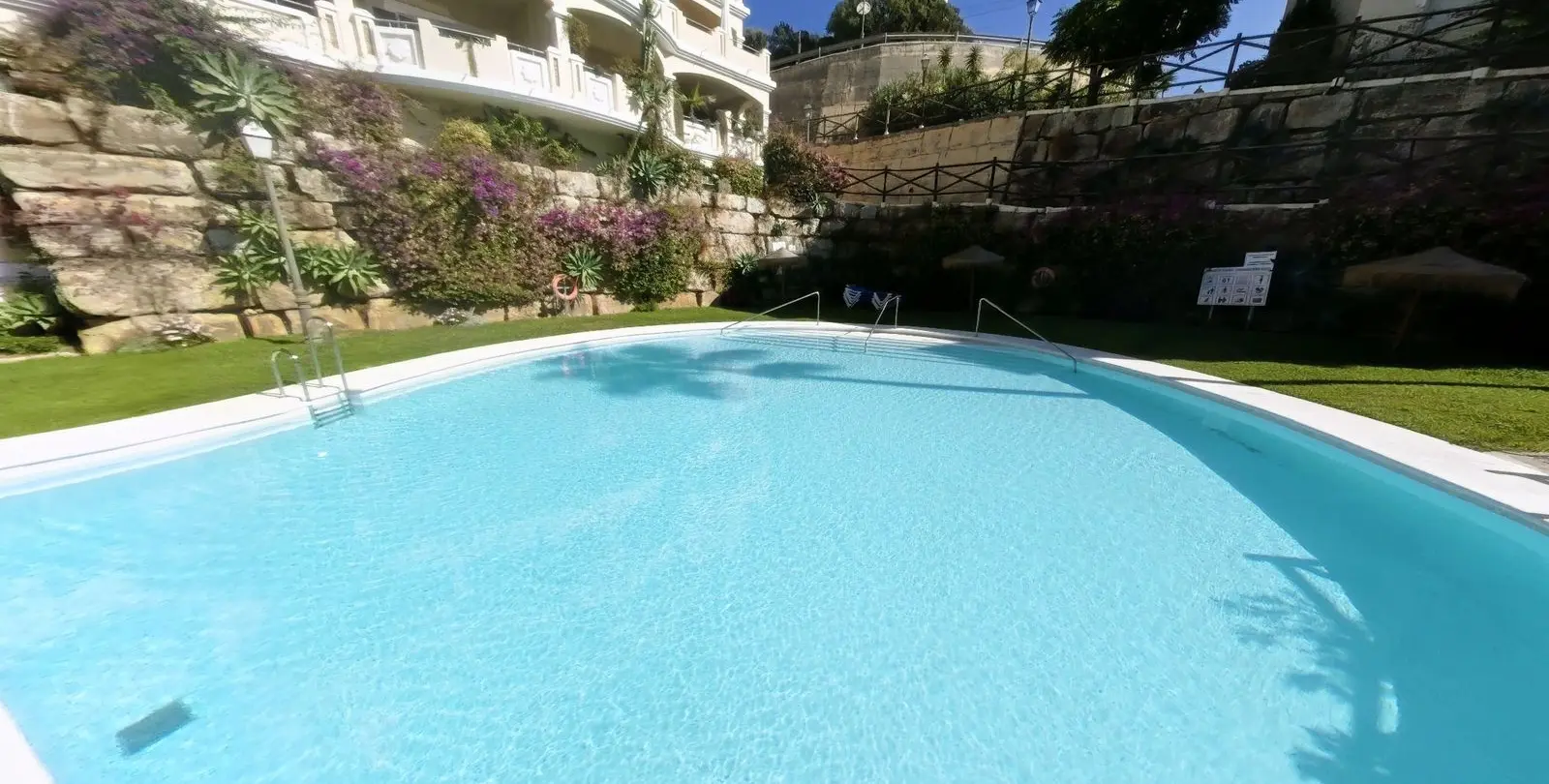 Venta de ático dúplex en Elviria 38