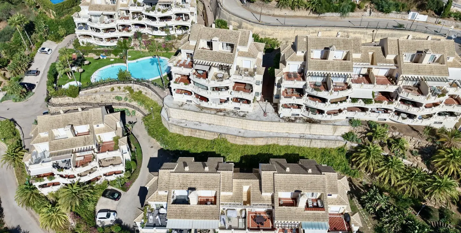 Venta de ático dúplex en Elviria 41