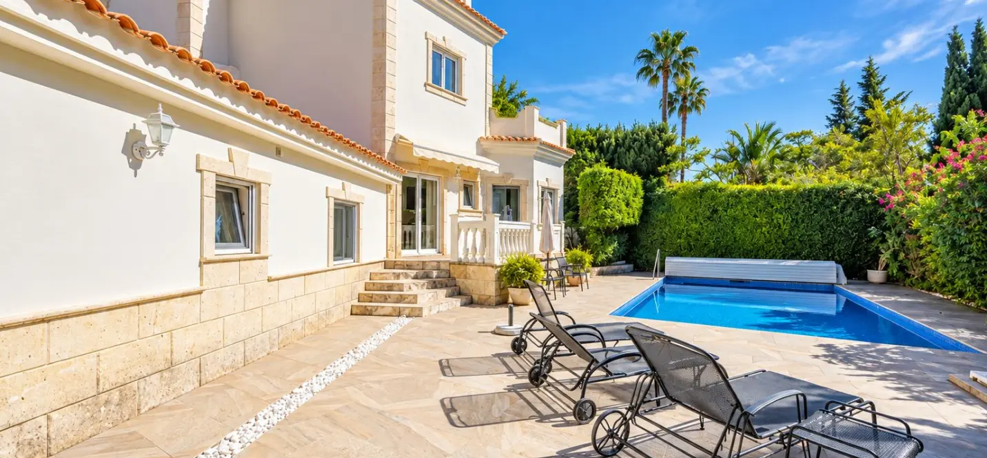 Venta de villa independiente en El Rosario 3