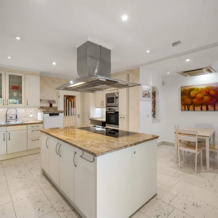 Venta de villa independiente en El Rosario