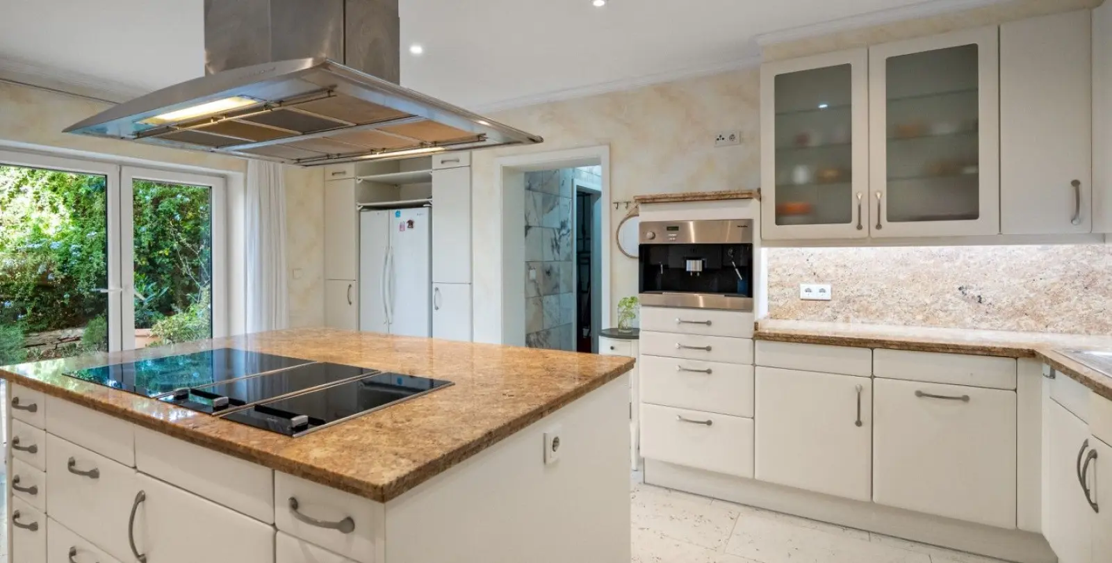 Venta de villa independiente en El Rosario 31