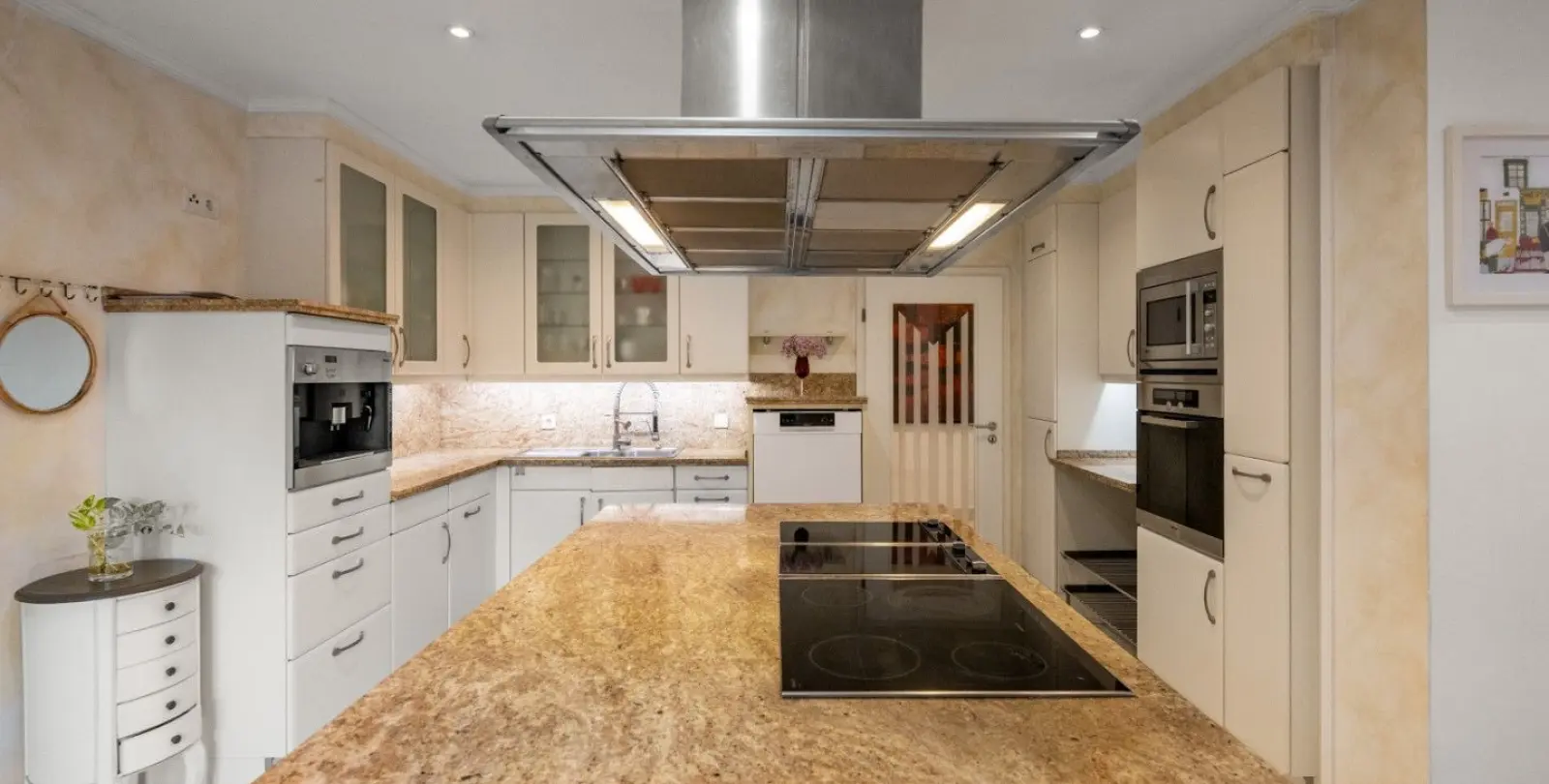Venta de villa independiente en El Rosario 45