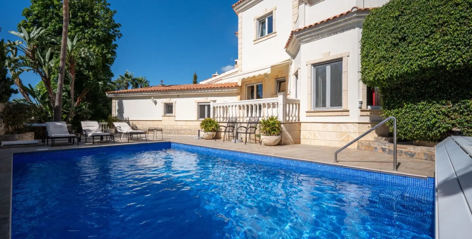 Venta de villa independiente en El Rosario 48