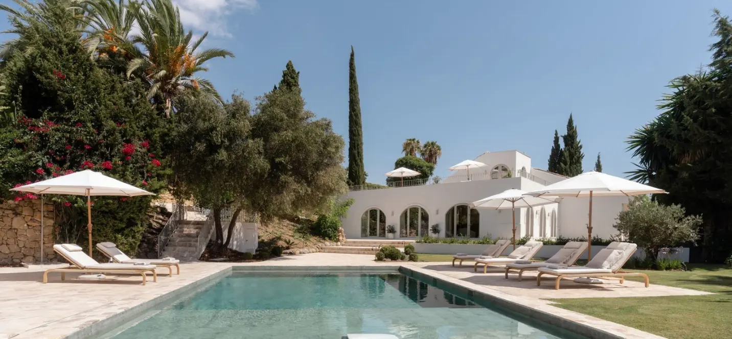 Sale of detached villa in Nueva Andalucía 0