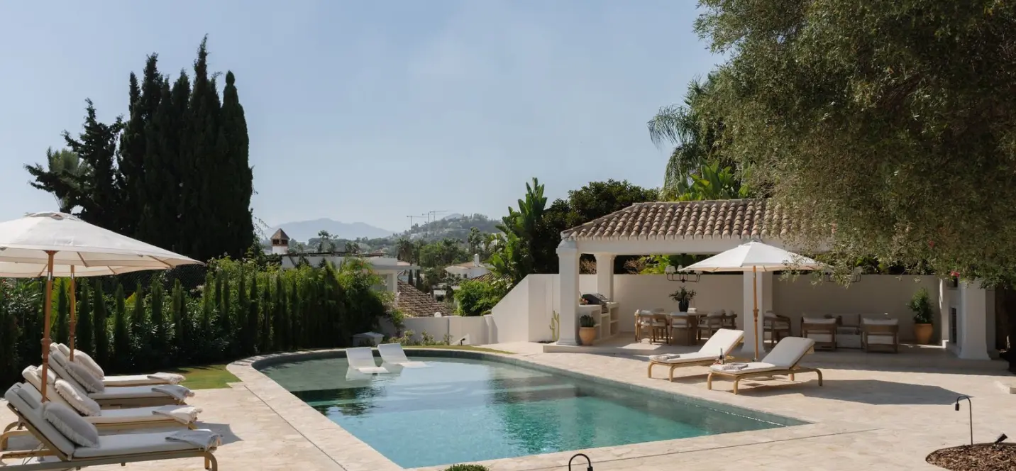Sale of detached villa in Nueva Andalucía 1