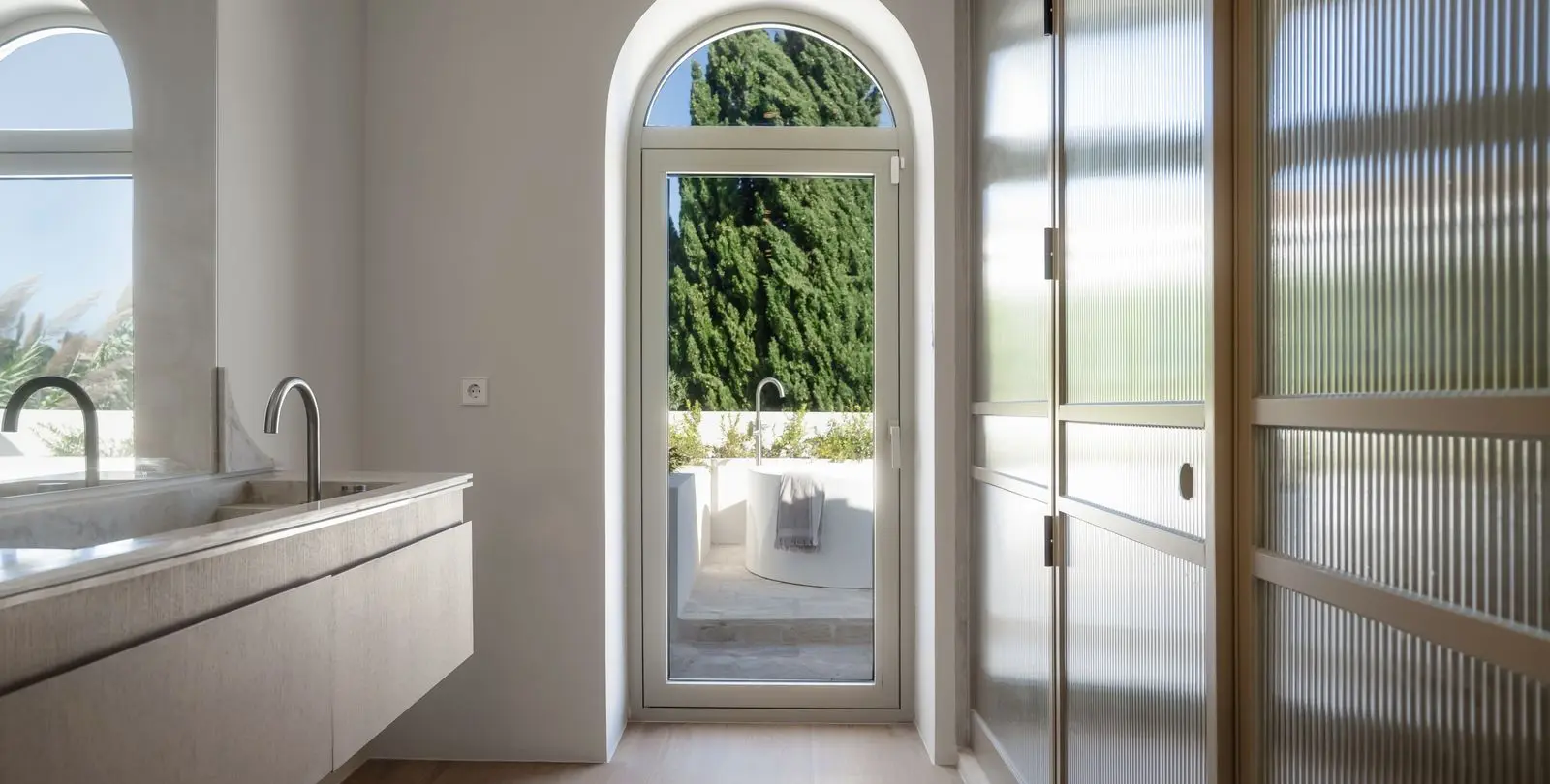 Sale of detached villa in Nueva Andalucía 28