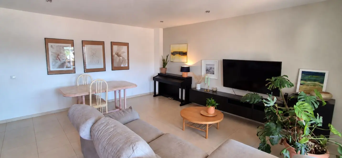 Venta de apartamento en planta baja en Miraflores 2