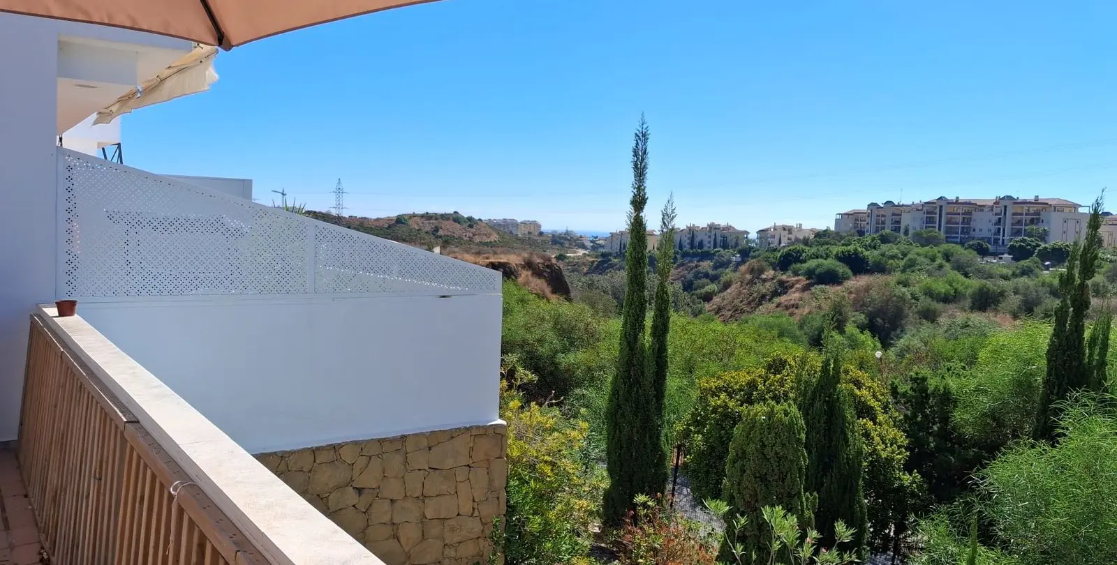 Venta de apartamento en planta baja en Miraflores 12