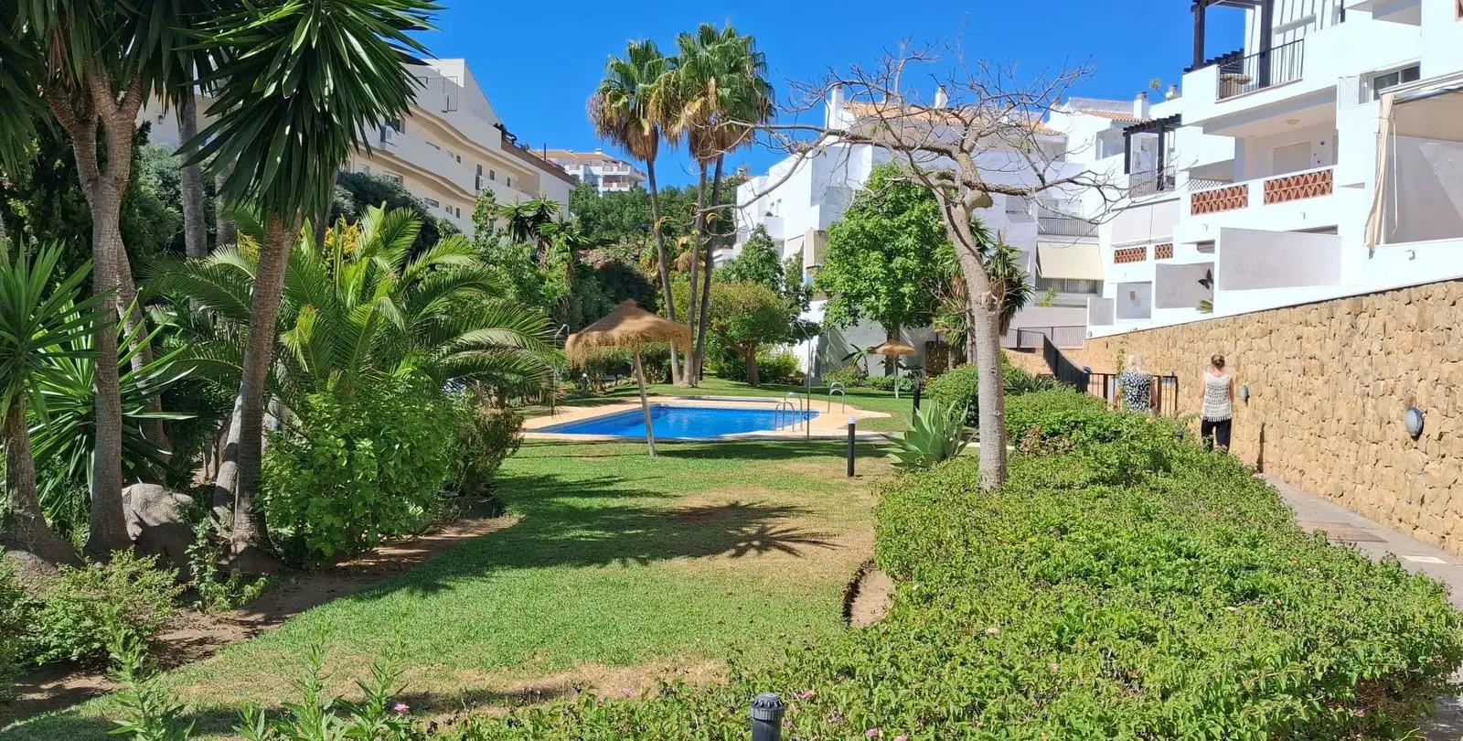 Venta de apartamento en planta baja en Miraflores 22