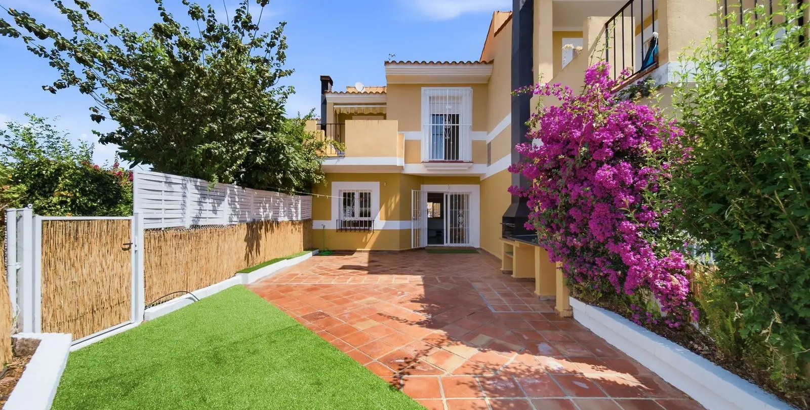 Venta de adosado en La Duquesa 2