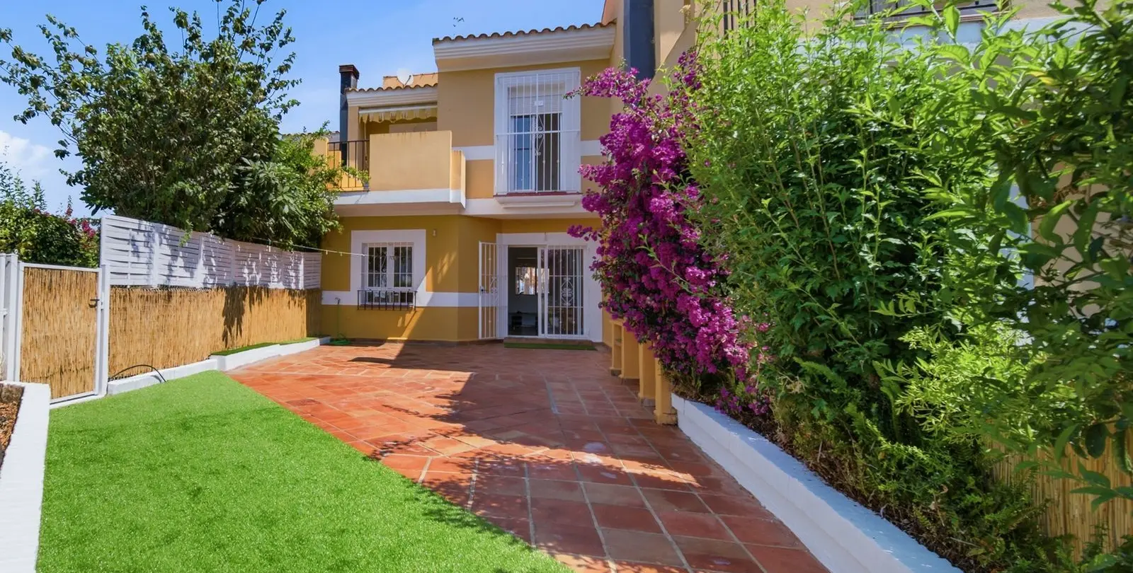 Venta de adosado en La Duquesa 5