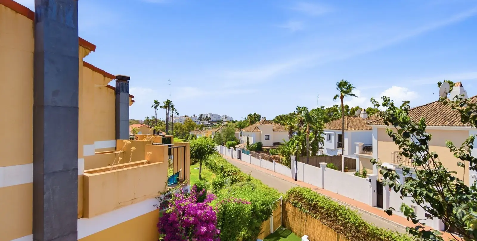 Venta de adosado en La Duquesa 30
