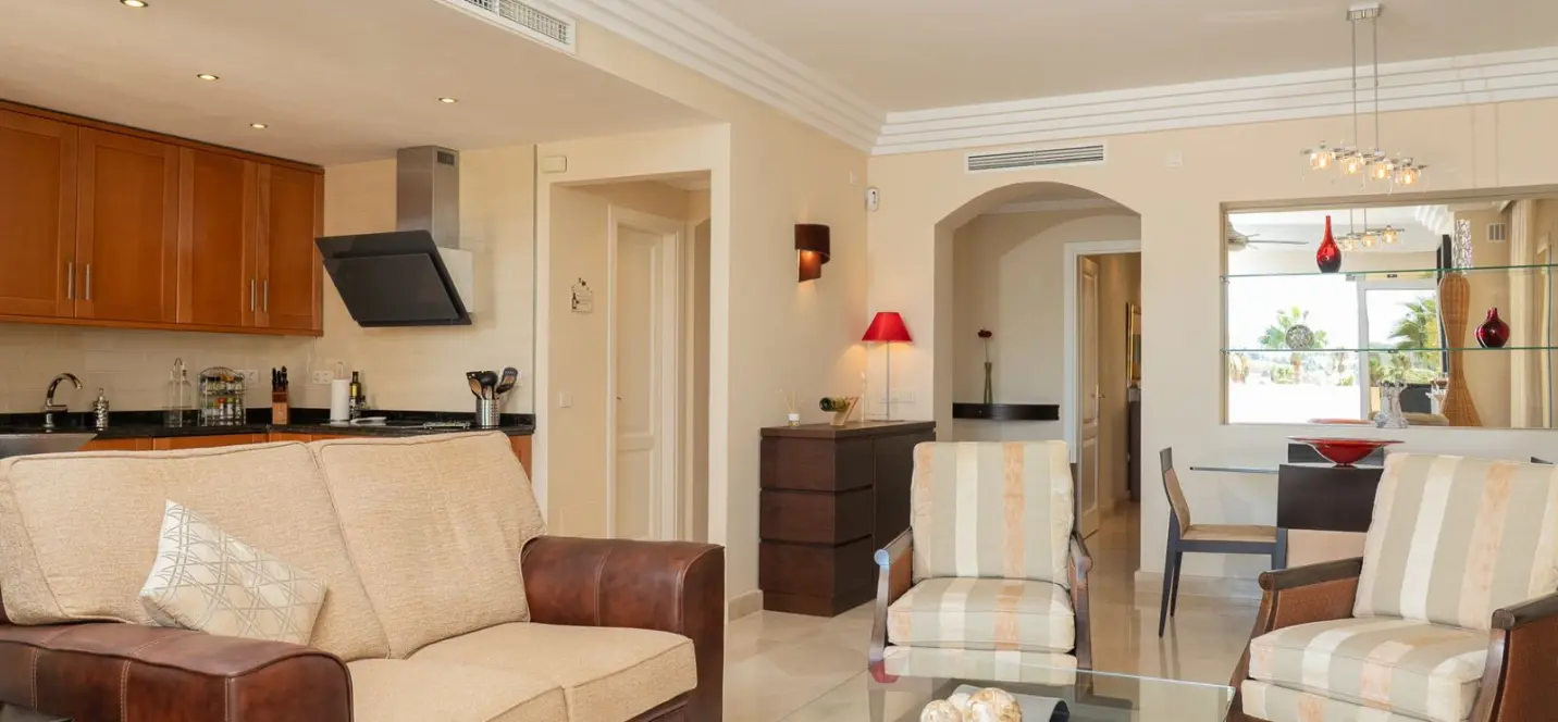 Venta de apartamento en planta media en Casares 3