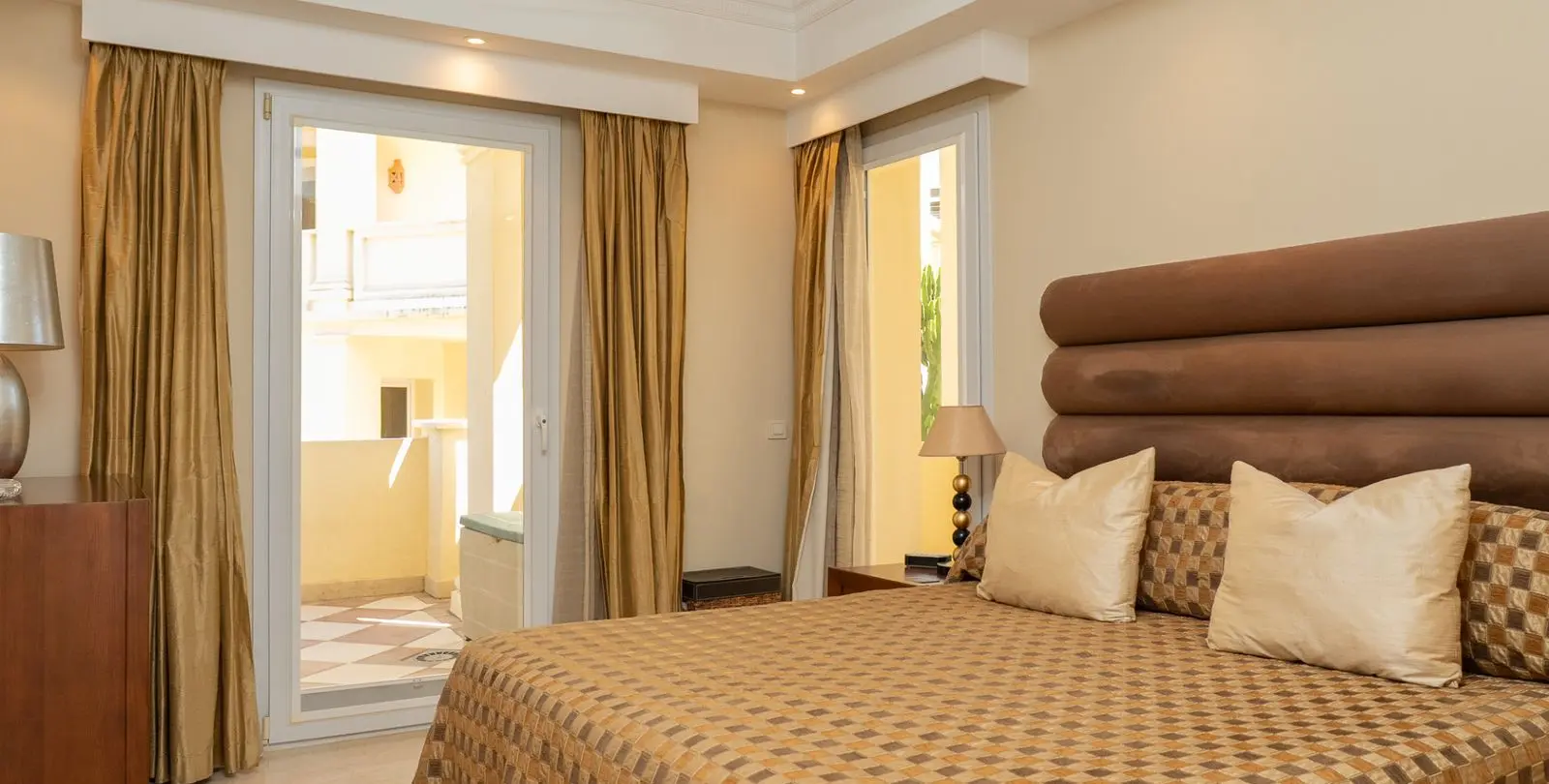 Venta de apartamento en planta media en Casares 11