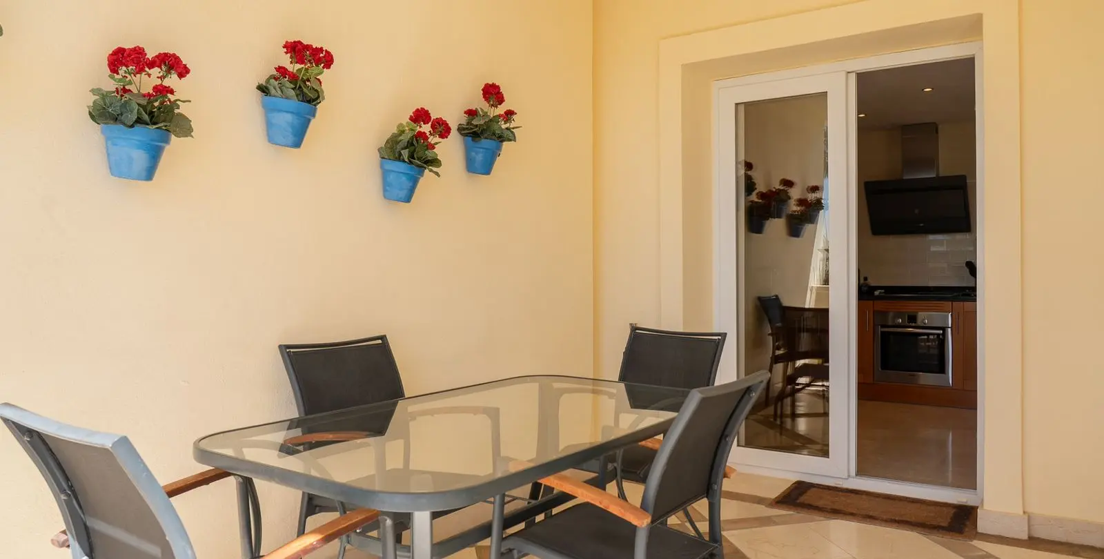 Venta de apartamento en planta media en Casares 17