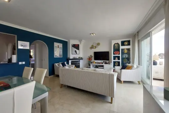 Image 4 thumb