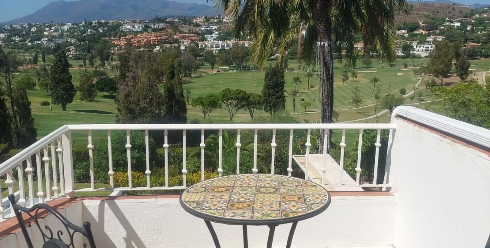 Venta de adosado en El Paraiso 23