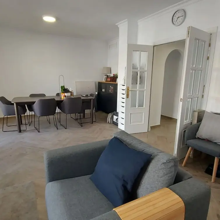Venta de apartamento en planta media en Torrequebrada