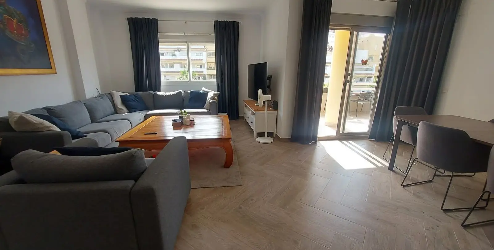 Venta de apartamento en planta media en Torrequebrada 5