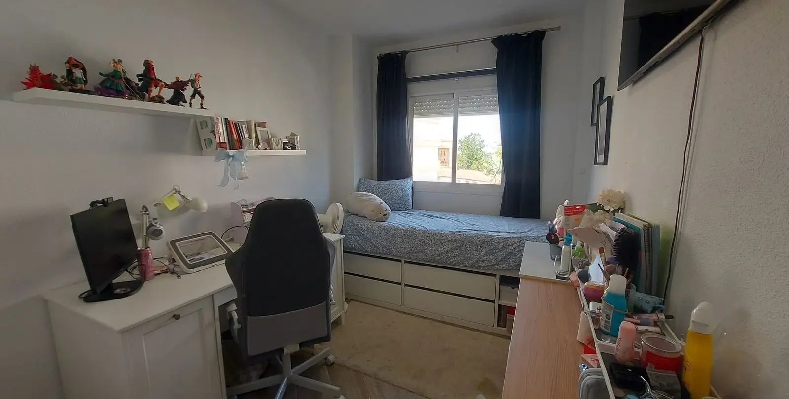Venta de apartamento en planta media en Torrequebrada 15