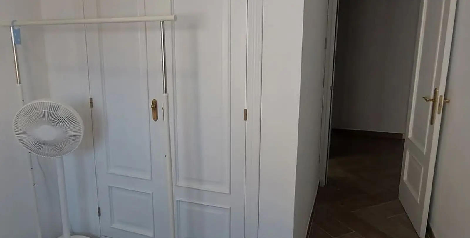 Venta de apartamento en planta media en Torrequebrada 18