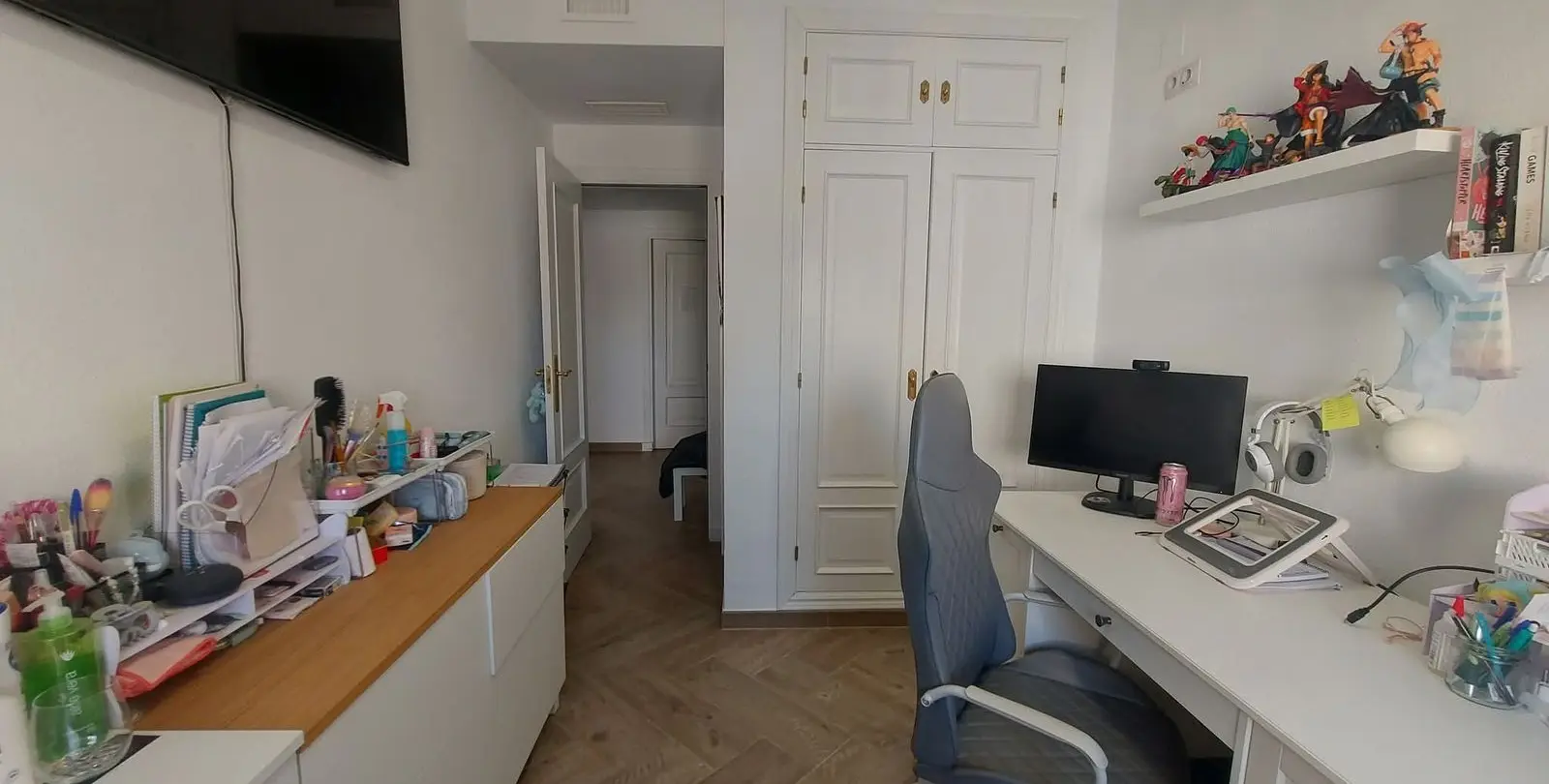 Venta de apartamento en planta media en Torrequebrada 25