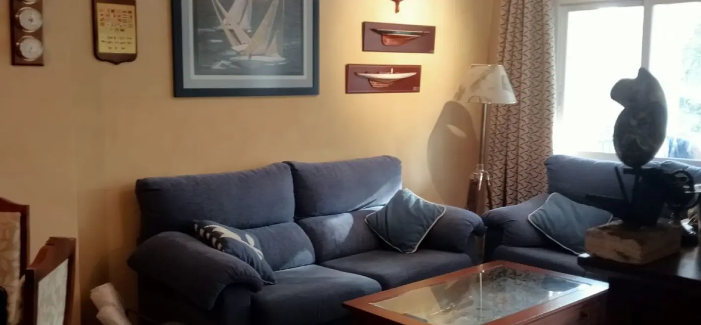Sale of middle floor apartment in Marbella 2