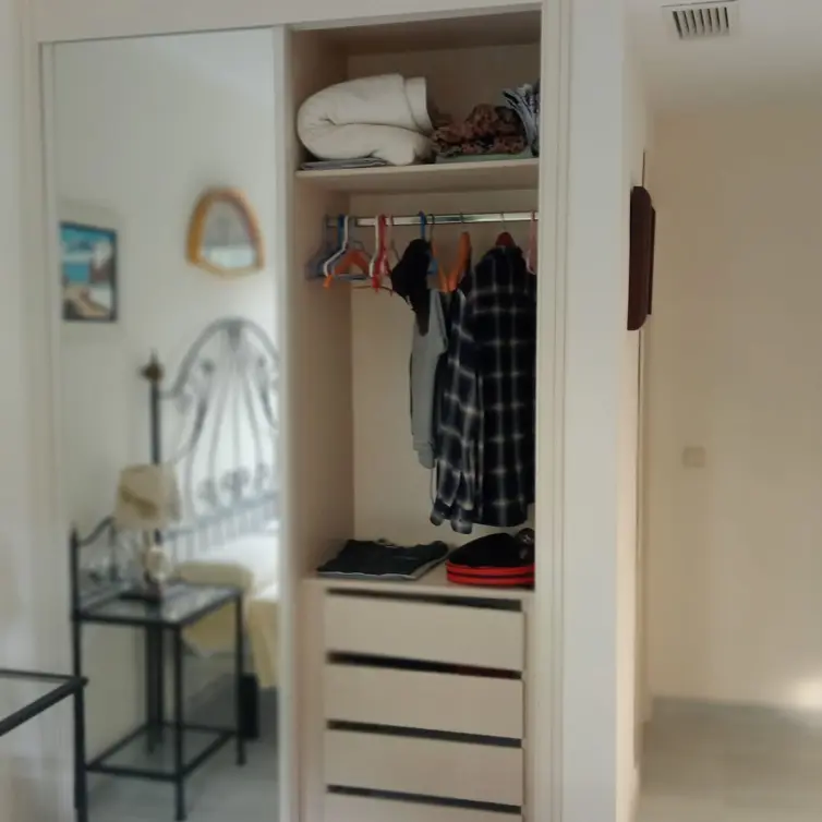 Sale of middle floor apartment in Marbella