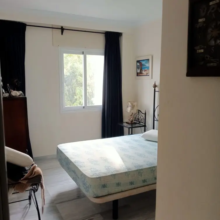 Sale of middle floor apartment in Marbella