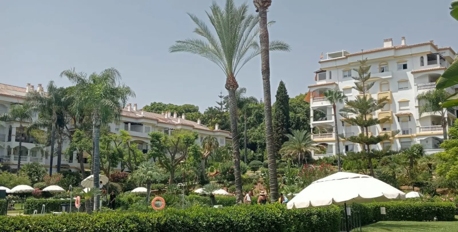 Sale of middle floor apartment in Marbella 84