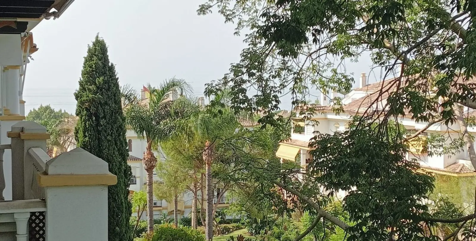 Sale of middle floor apartment in Marbella 99