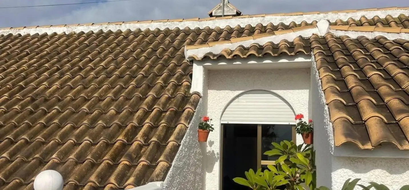 Sale of detached villa in El Faro 2