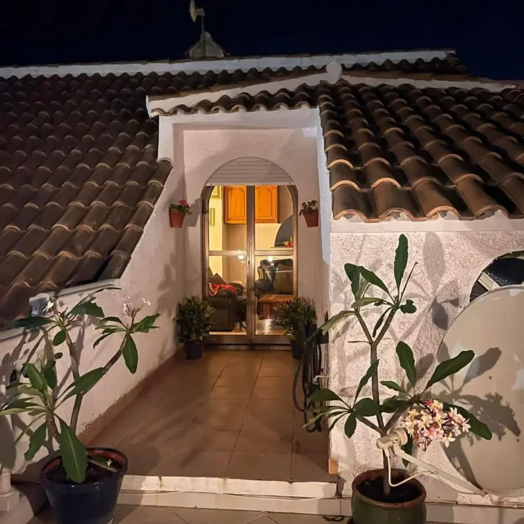 Sale of detached villa in El Faro