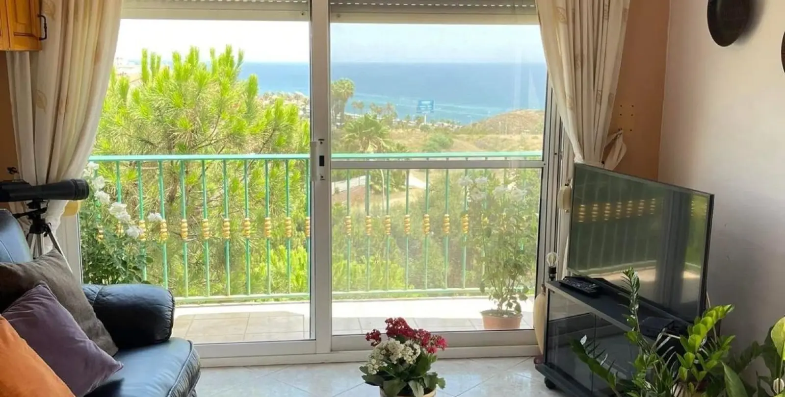 Sale of detached villa in El Faro 5