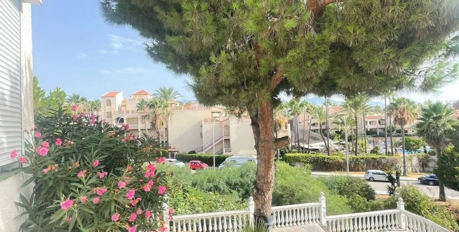 Sale of detached villa in El Faro 6