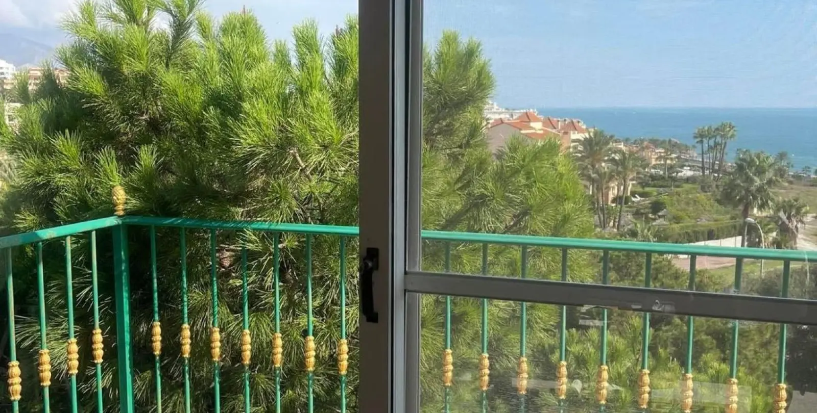 Sale of detached villa in El Faro 9