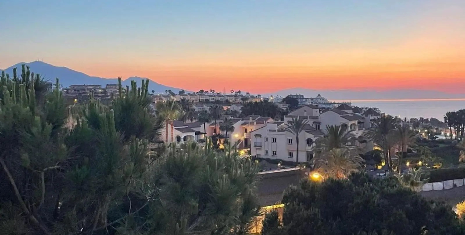 Sale of detached villa in El Faro 17