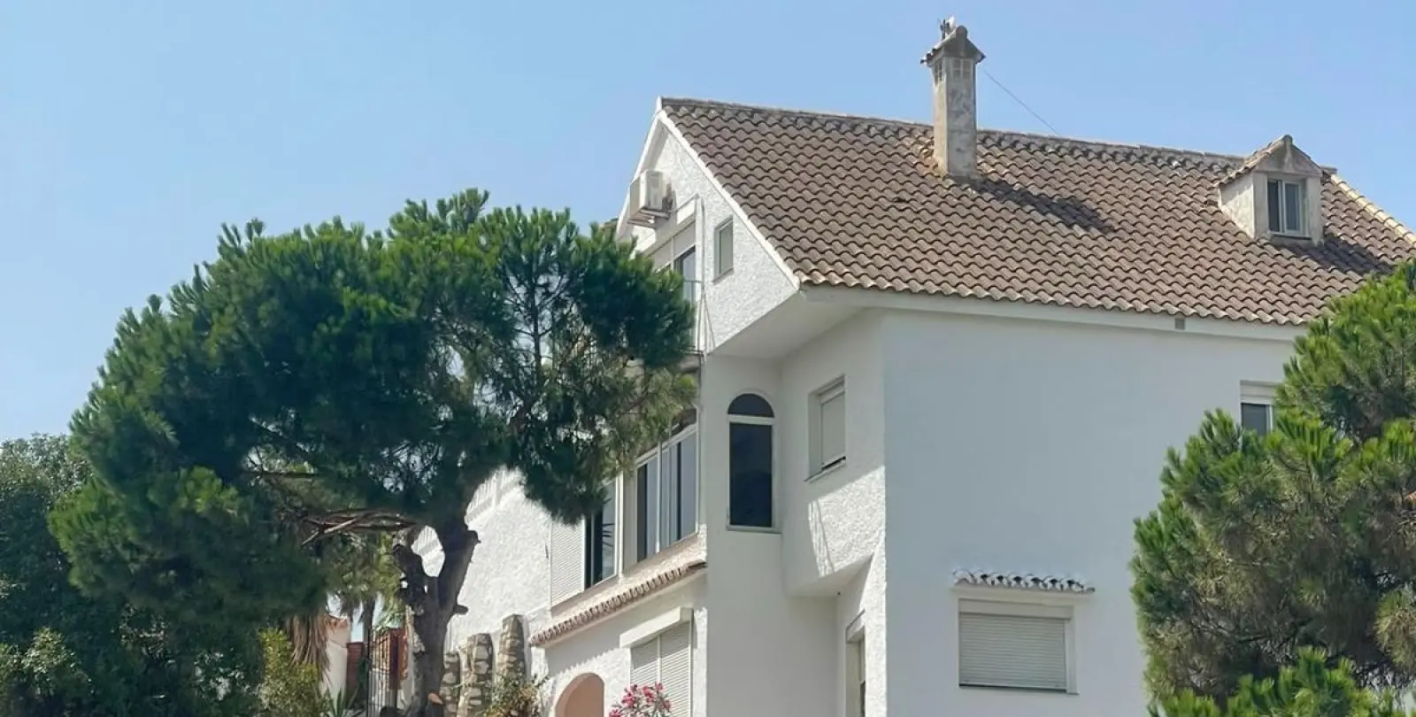 Sale of detached villa in El Faro 20