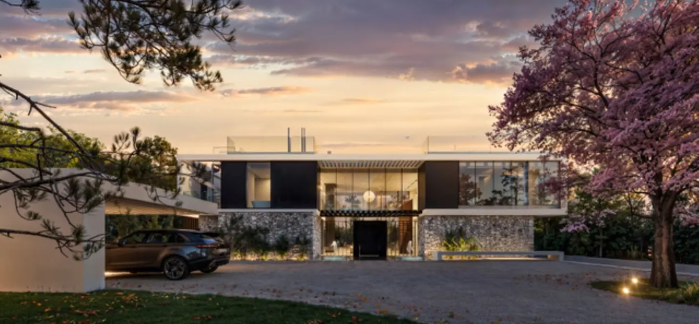Sale of residential plot in Benahavís 2