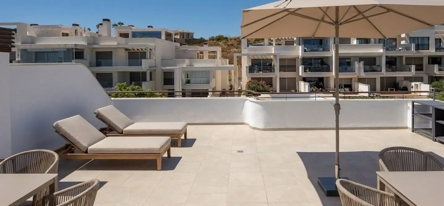 Venta de ático dúplex en Estepona 1