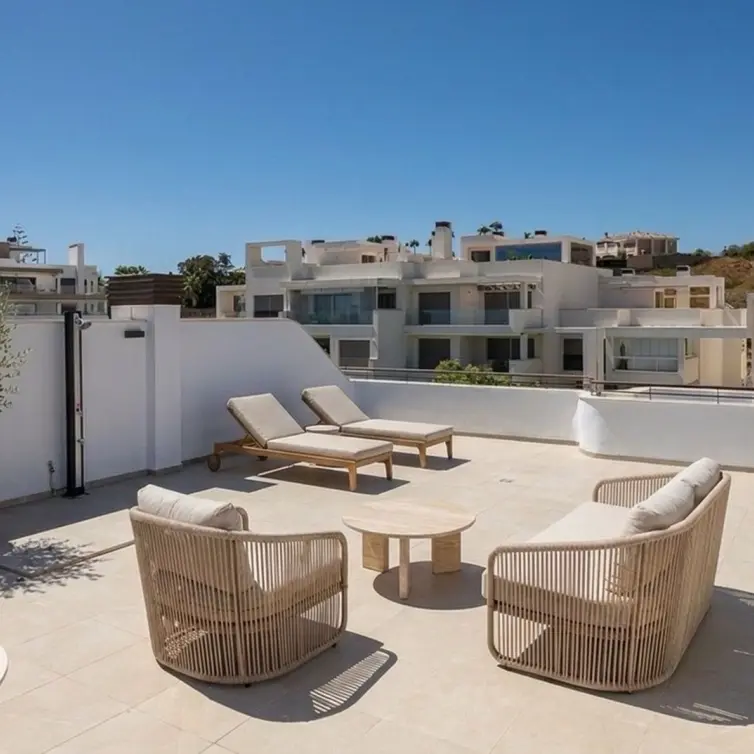Venta de ático dúplex en Estepona