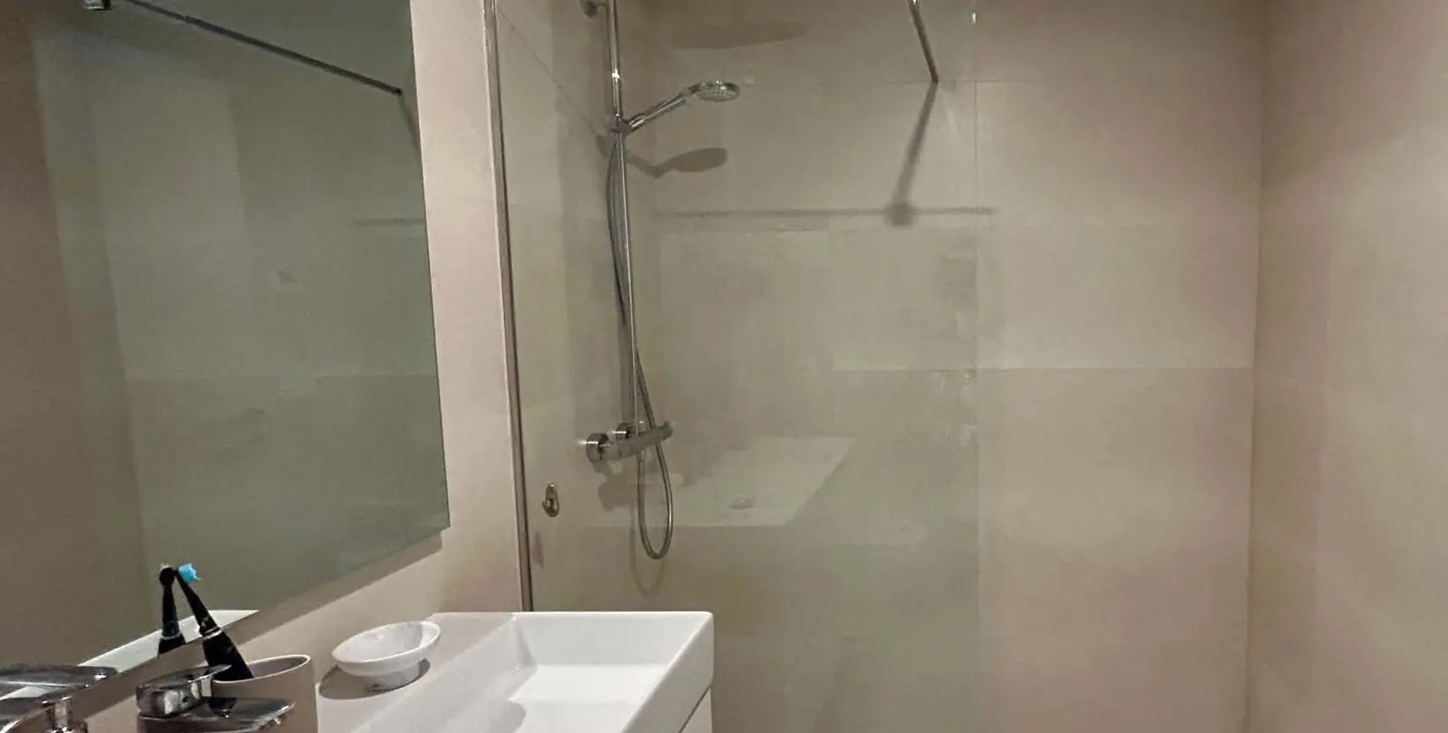 Venta de ático dúplex en Estepona 11