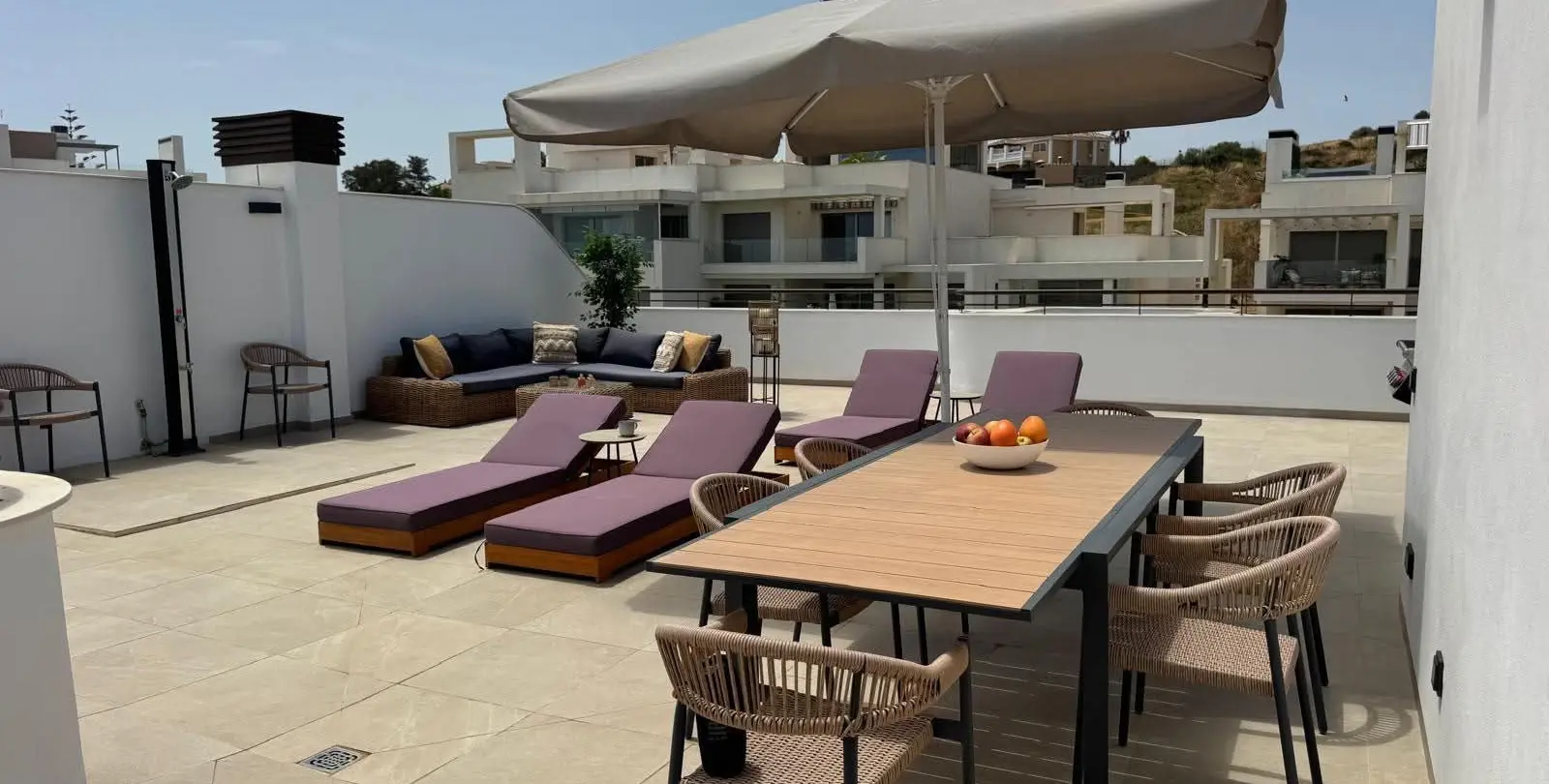 Venta de ático dúplex en Estepona 16